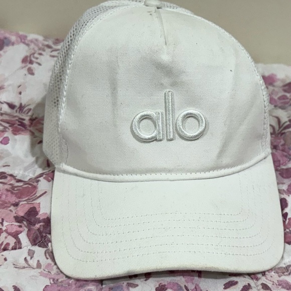 ALO Yoga Other - ALO Yoga White Cap